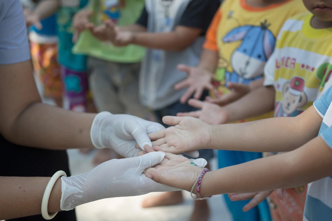 孩子得了手足口病,如果出现这些症状,赶快去医院!