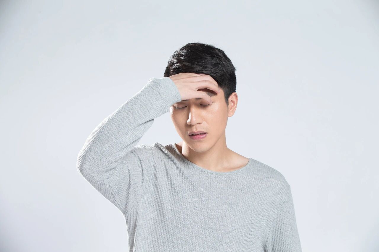 偏头痛，很多人以为是小毛病，致残性却仅次于中风！