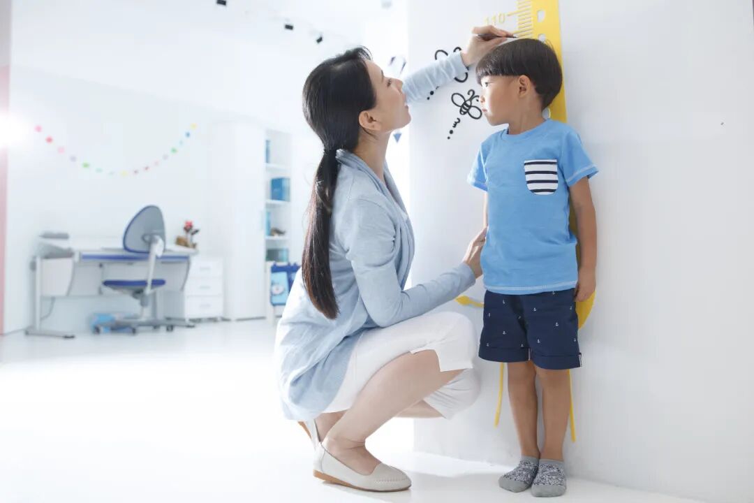 小孩子长期过量吃这种东西，可能真的会长不高哦！